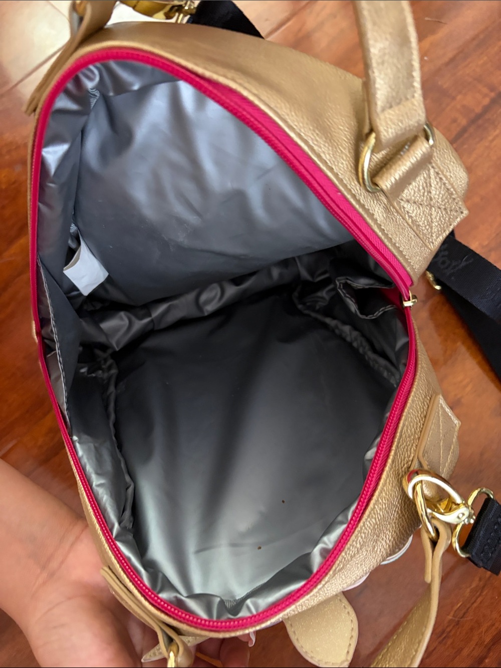 Betsey Johnson Gold Unicorn Appliqué Lunchbox - Picture 4 of 7